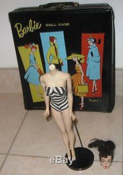 1960s EARLY VINTAGE BRUNETTE BARBIE DOLL PALE SKIN BODY WITH CASE