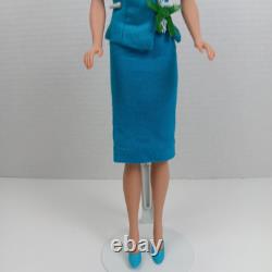 1962 Bubble Cut Ash Blonde Barbie Wearing 1965 Fashion Editor Original Outfit