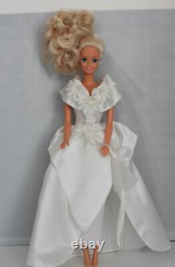 1966 Mattel Haute Couture Wedding Gown Blonde Hair Blue Eyes Bride Barbie Doll