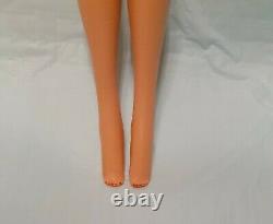 1968 BEAUTIFUL Blonde Standard Barbie #1190 Straight Leg