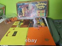 1970s Mattel The Sunshine Family Home Foldable Vinyl House Dolls Accessories Vtg