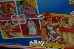 1975 BARBIE FASHION PLAZA Shopping Mall Playset TRUE NRFB MIB Vintage Superstar