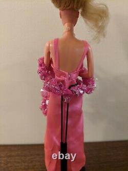 1977 Vintage ORIGINAL SUPERSTAR Barbie with Pink Dress, Boa, & Jewelry HTF Doll
