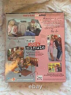 2004 Mary-Kate and Ashley New York Minute Doll Set