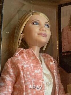 2004 Mary-Kate and Ashley New York Minute Doll Set