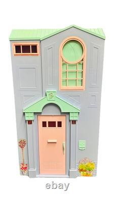 2005 Barbie City Pretty Townhouse Playset 2-Story Folding House Mattel Rare VTG