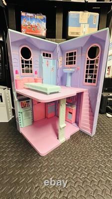 2005 Barbie City Pretty Townhouse Playset 2-Story Folding House Mattel Rare VTG