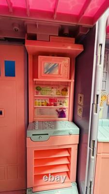 2005 Barbie City Pretty Townhouse Playset 2-Story Folding House Mattel Rare VTG