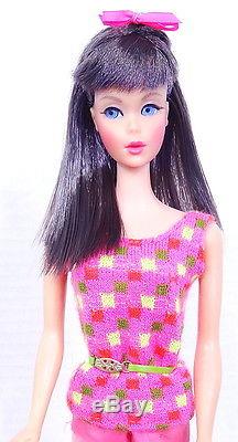 Amazing Vintage Dark Brunette Twist'N Turn Barbie Doll MINT