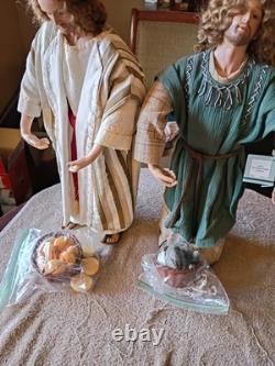 Ashton-Drake doll Miracles of Jesus Multiplying the loaves 19 tall 2 Jesus