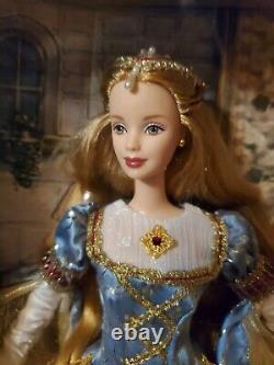 Barbie Camelot's King Arthur and Lady Guinevere Doll Set NRFB Free Shipping