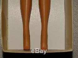 Barbie VINTAGE Ash Blonde SIDEPART BUBBLECUT BARBIE Doll withBOX