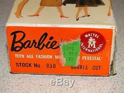 Barbie VINTAGE Brownette 1961 BUBBLECUT BARBIE Doll withBOX & REVERSE ROOTING