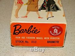 Barbie VINTAGE Brunette #4 PONYTAIL BARBIE Doll withPedestal Stand & Box