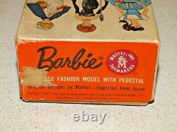 Barbie VINTAGE Japanese Exclusive DRESSED BOX BUBBLECUT Doll withFASHION EDITOR