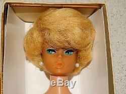 Barbie VINTAGE Platinum Blonde EUROPEAN SIDEPART BUBBLECUT Doll withBOX