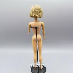 Barbie Vintage American Girl Side Part High Color Ash blonde #1070 1966