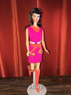 Beautiful Brunette Vintage Barbie Twist N Turn TNT in Fringe Benefits Outfit