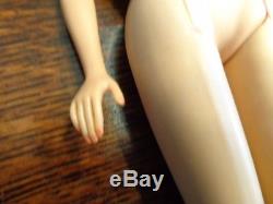Beautiful Vintage American Girl Brunette Barbie In Near Perfect Condition