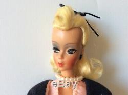 Bild Lilli 7 1/2 doll with #1138 velvet suit and umbrella, Barbie vintage mint