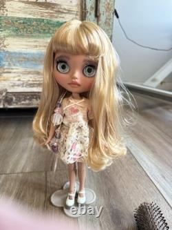 Blythe Fashion Doll Blonde Hair Pink Heart Lace Dress White Shoes Freckles