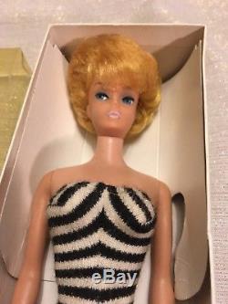 C1962 #850 Mattel Barbie Bubble Cut White Ginger Straight Leg in Black & White