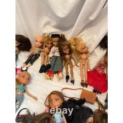 COLLECTION OF 17 MGA BRATZ DOLLS Lot