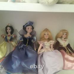 Disney Porcelain Dolls Snow White and Sleeping Beauty Set of 4