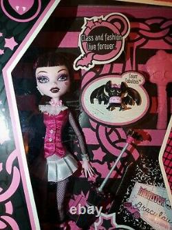 DracuLaura 1st wave, NIB, Monster High, retired, rare, FIRST 1st wave