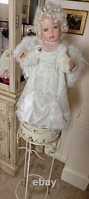 Enlightening Unity Guardian Angel By Florence Maranuk/show Stoppers Dolls