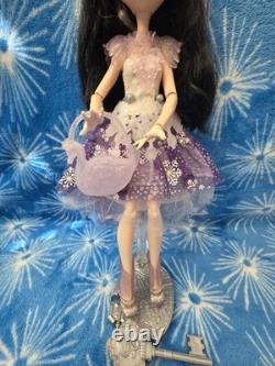 Ever After High Fairest On Ice Duchess Swan rare