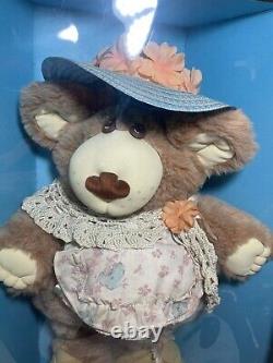 Furskins 1986 Hattie Furskin Hat Lovin Pie Baker