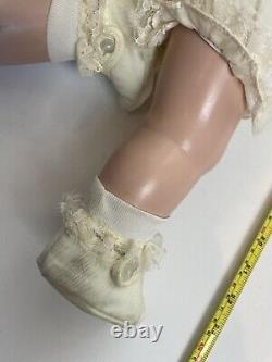 Gloria, A Gift For You Gloria Vanderbilt Pamela Eriff Porcelain Baby Doll 2000