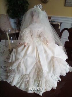 Gorgeous Franklin Heirloom 22 Queen Victoria Bride Doll