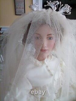 Gorgeous Franklin Heirloom 22 Queen Victoria Bride Doll