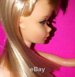 Gorgeous Vintage Blonde Barbie #1160 Mod Era Twist N Turn TNT Doll