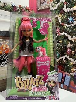 Hard To Find Boxed Collectable Bratz Neon Runway Yasmin Doll (2012) Rrp $2,500+
