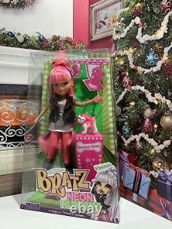 Hard To Find Boxed Collectable Bratz Neon Runway Yasmin Doll (2012) Rrp $2,500+