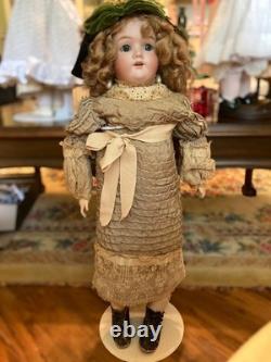 Heinrich Handwerch / Simon Halbig Doll