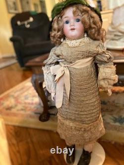 Heinrich Handwerch / Simon Halbig Doll