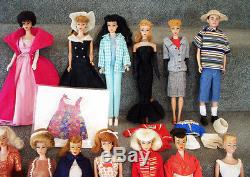 Huge Vintage Lot of 18 Barbie, 1 ken Dolls with Clothes and Accessories