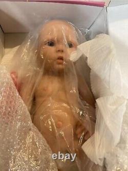 IVITA Lifelike Pretty Baby Silicone Reborn Baby Doll Infant Girl Art Collection