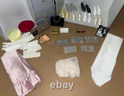 Jackie Kennedy Franklin Mint Doll & Wardrobe Trunk With 7 Outfits & Accessories