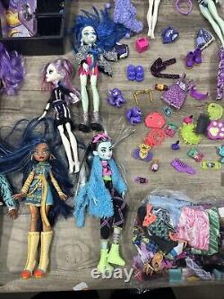 Monster High 16 Doll HUGE LOT Tons Of Outfits Accessories Shoes Older Rare Ones