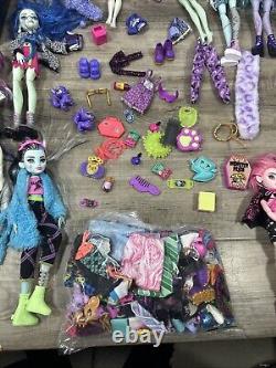 Monster High 16 Doll HUGE LOT Tons Of Outfits Accessories Shoes Older Rare Ones