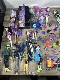 Monster High 16 Doll HUGE LOT Tons Of Outfits Accessories Shoes Older Rare Ones