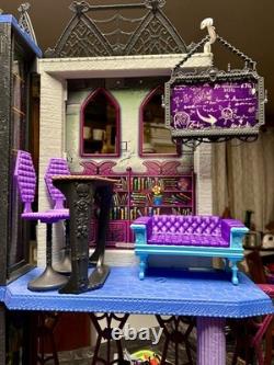 Monster High Deluxe High School Playset 2015 Doll House Castle Deadluxe Withextras