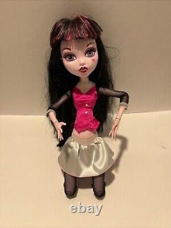 Monster High Doll Draculaura Frightfully Tall Ghouls 17 Bendable Mattel 2014