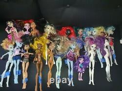 Monster High Dolls Lot of 19 Mixed parts dolls, some clothing. Draculaura, Blue