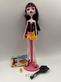 Monster High Gloom Beach Draculaura Excellent Condition Complete With Accessories